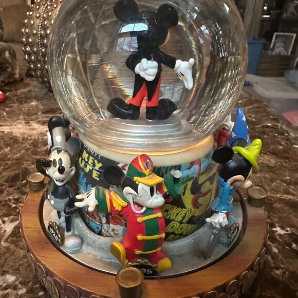 Disney Mickey Mouse March Musical Snow Globe – Rare Collector’s Item - Picture 3 of 5